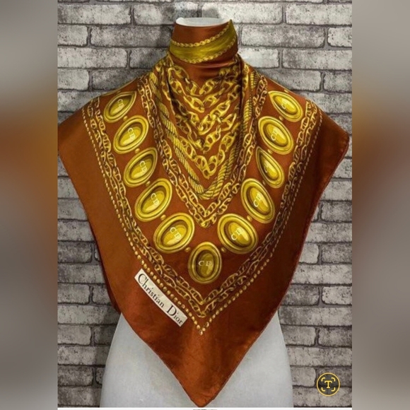 🔥EUC 💯 GORGEOUS CHRISTIAN DIOR CHAIN SILK SCARF - Picture 2 of 10